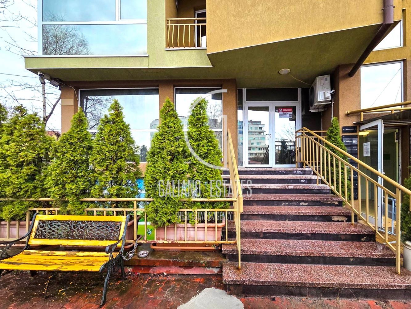 Елегантен офис с отлична локация в кв. Витоша - 0