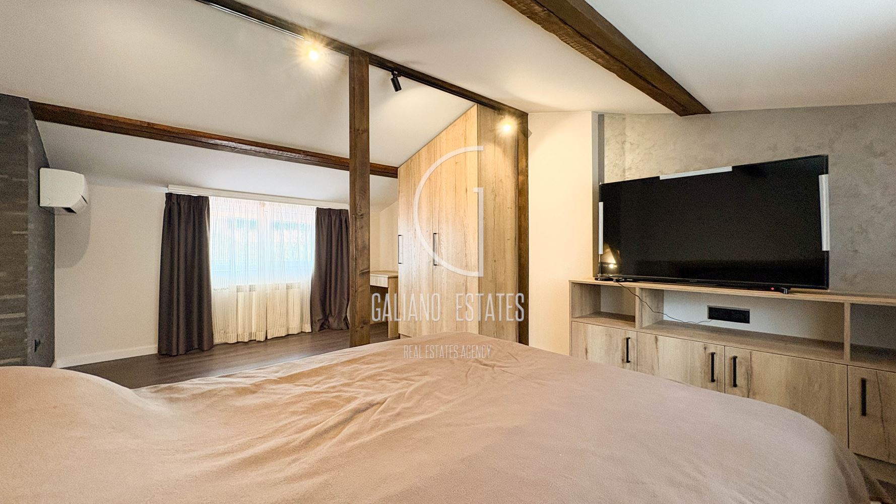 Стилен двустаен мезонет на топ локация – ул. Шишман / ул. Аксаков - 0