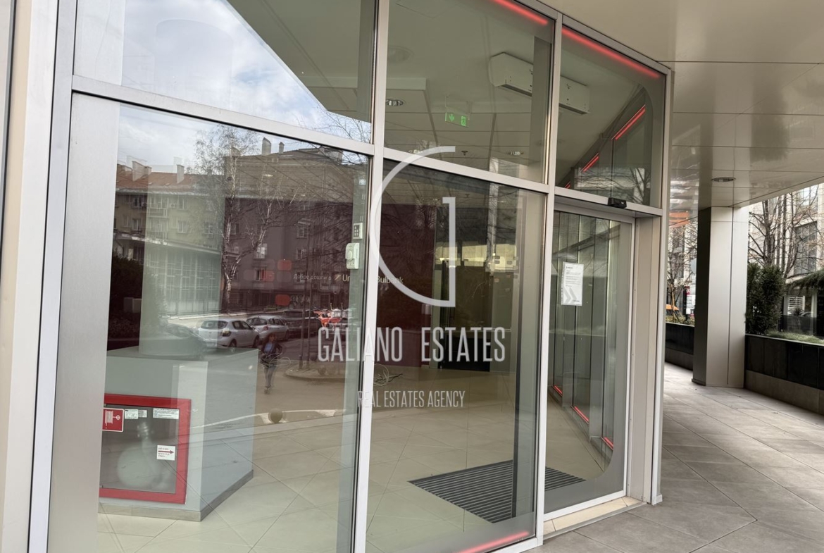 Просторен офис в сърцето на София - 0