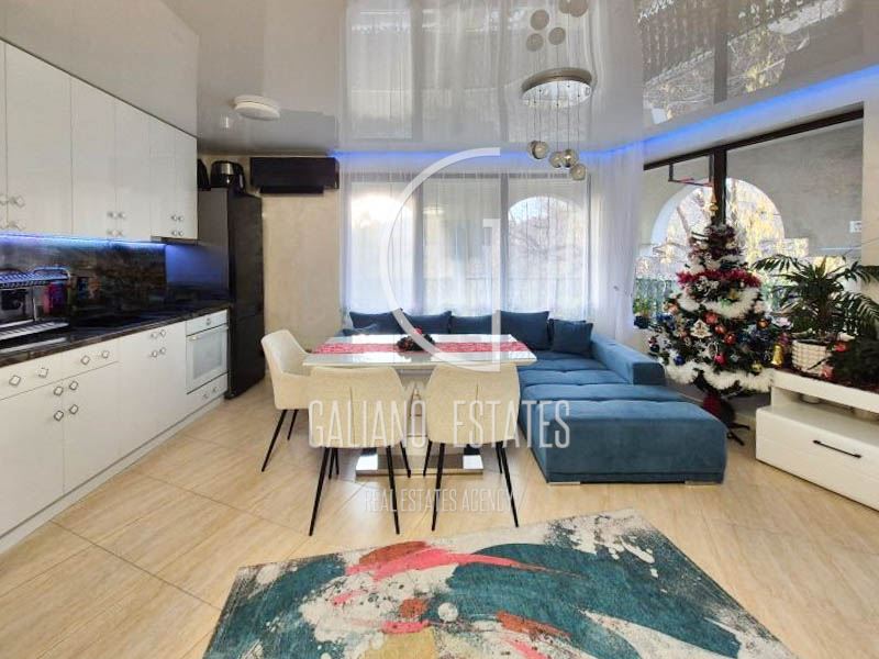 Луксозен тристаен апартамент с панорамни гледки към Витоша и града - 0