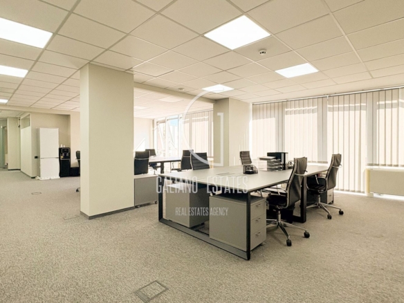 Офис в бизнес сграда до метростанция Жолио Кюри - 0