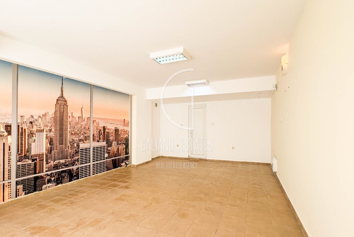 Просторен гараж в кв.Слатина - 0