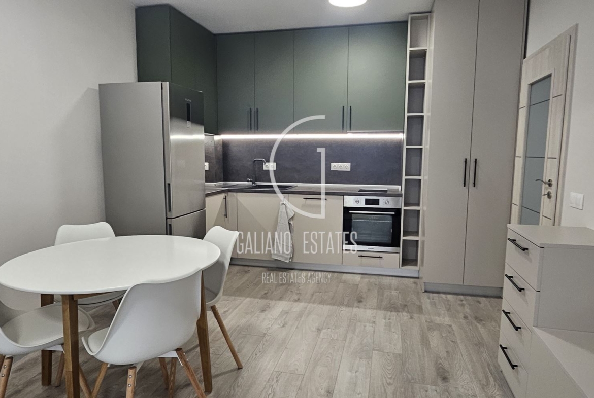 Модерен двустаен апартамент в кв. Полигона - 0