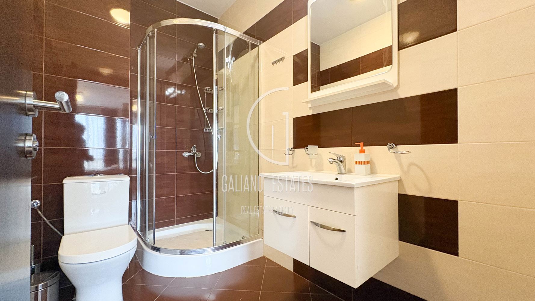 Просторен апартамент с прекрасна тераса в к-с Есте-0 Просторен апартамент с прекрасна тераса в к-с Есте - 0