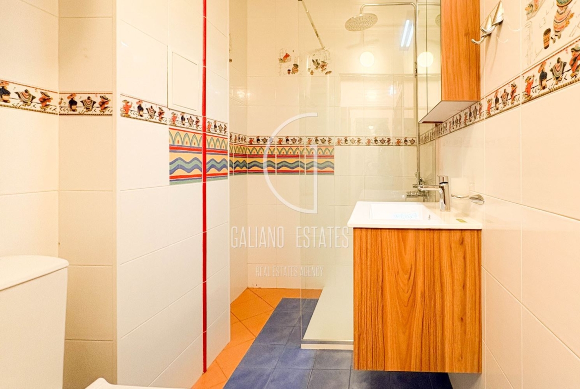 Уютен апартамент до Семинарията - 0