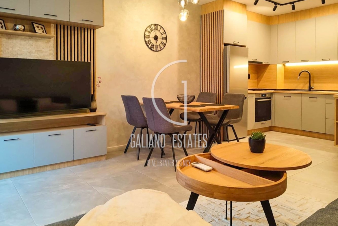 Двустаен апартамент с паркомясто в кв. Красно село - 0