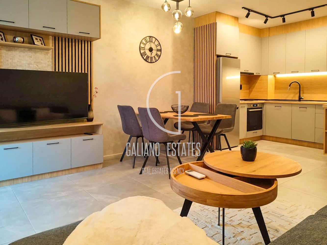 Двустаен апартамент с паркомясто в кв. Красно село - 0