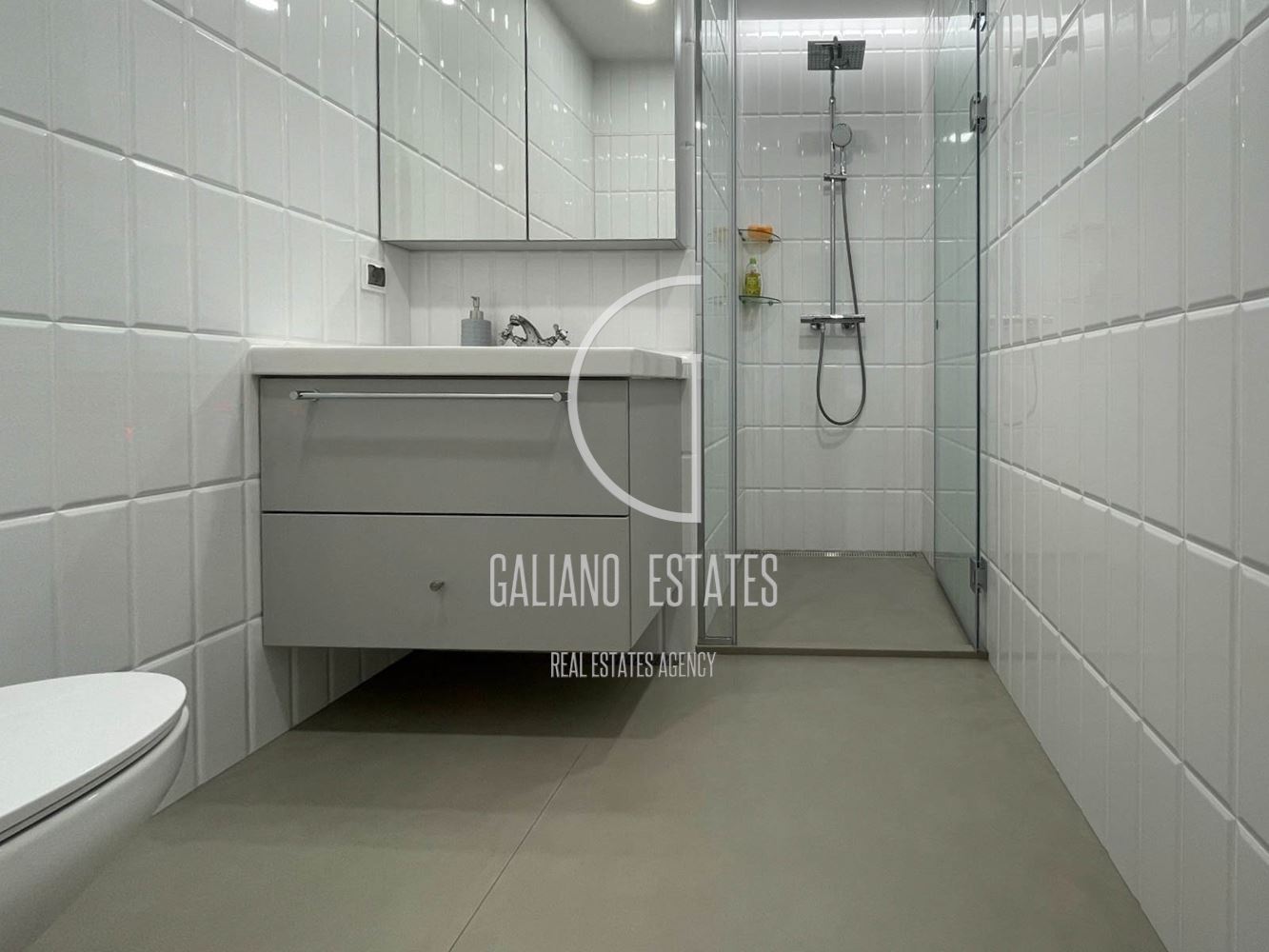 Нов луксозен апартамент до НДК - 0