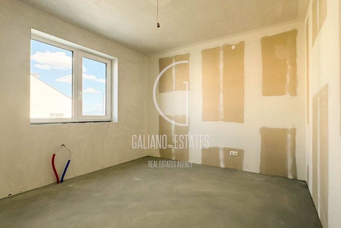 Дом с потенциал в сърцето на Residential Park Lozen - 0