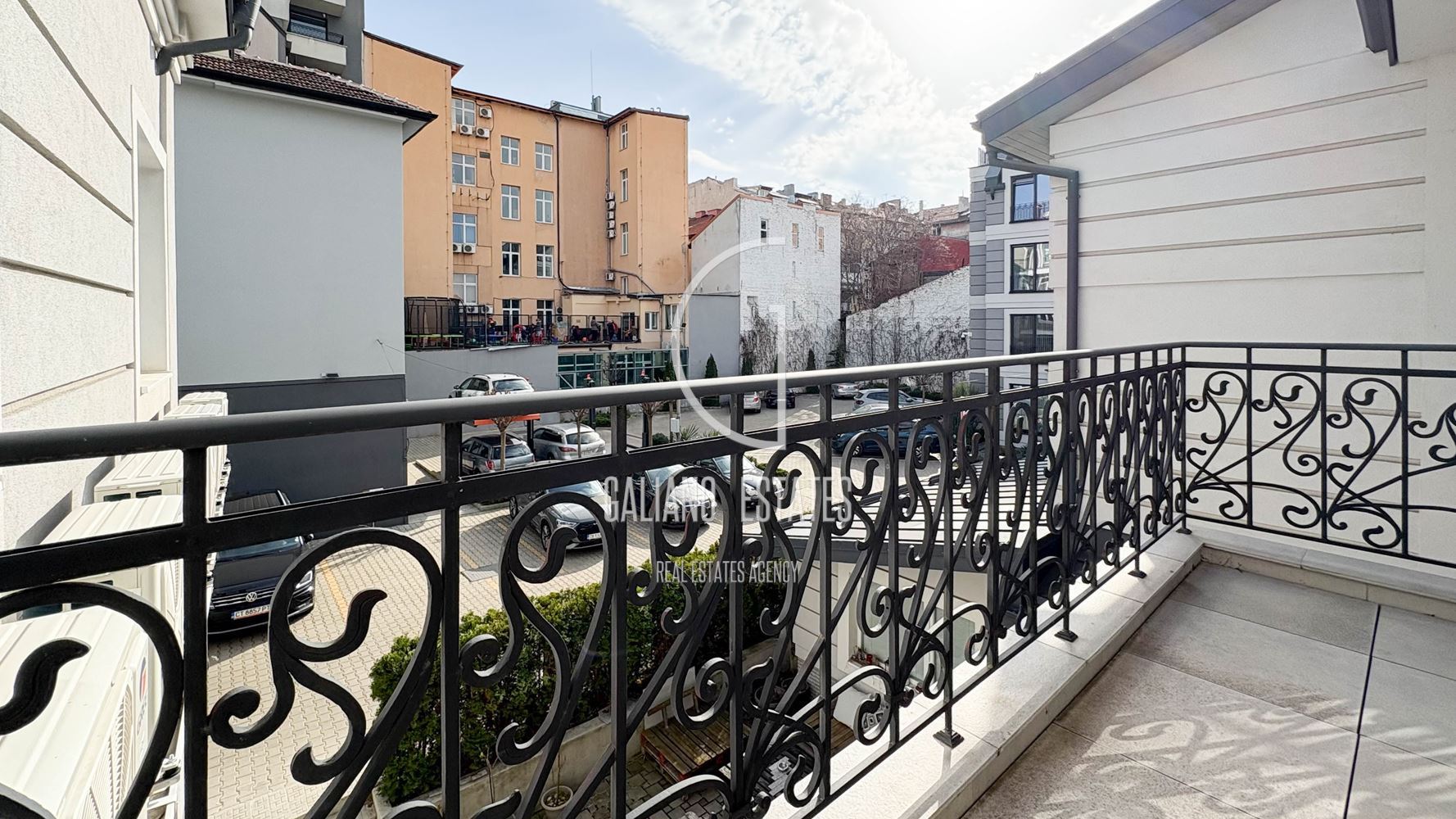 Атрактивен имот със статут на офис до Метростанция Сердика - 0