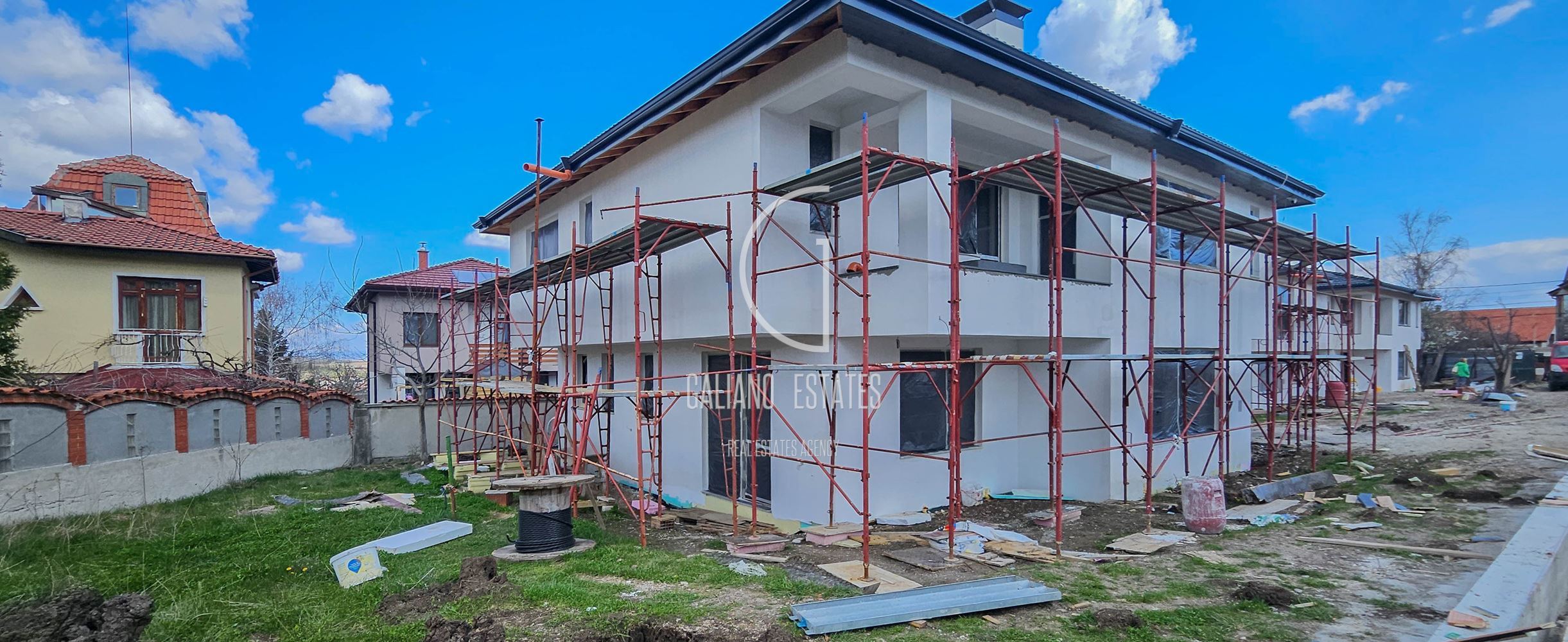 Елегантна еднофамилна къща в гр. Банкя - 0