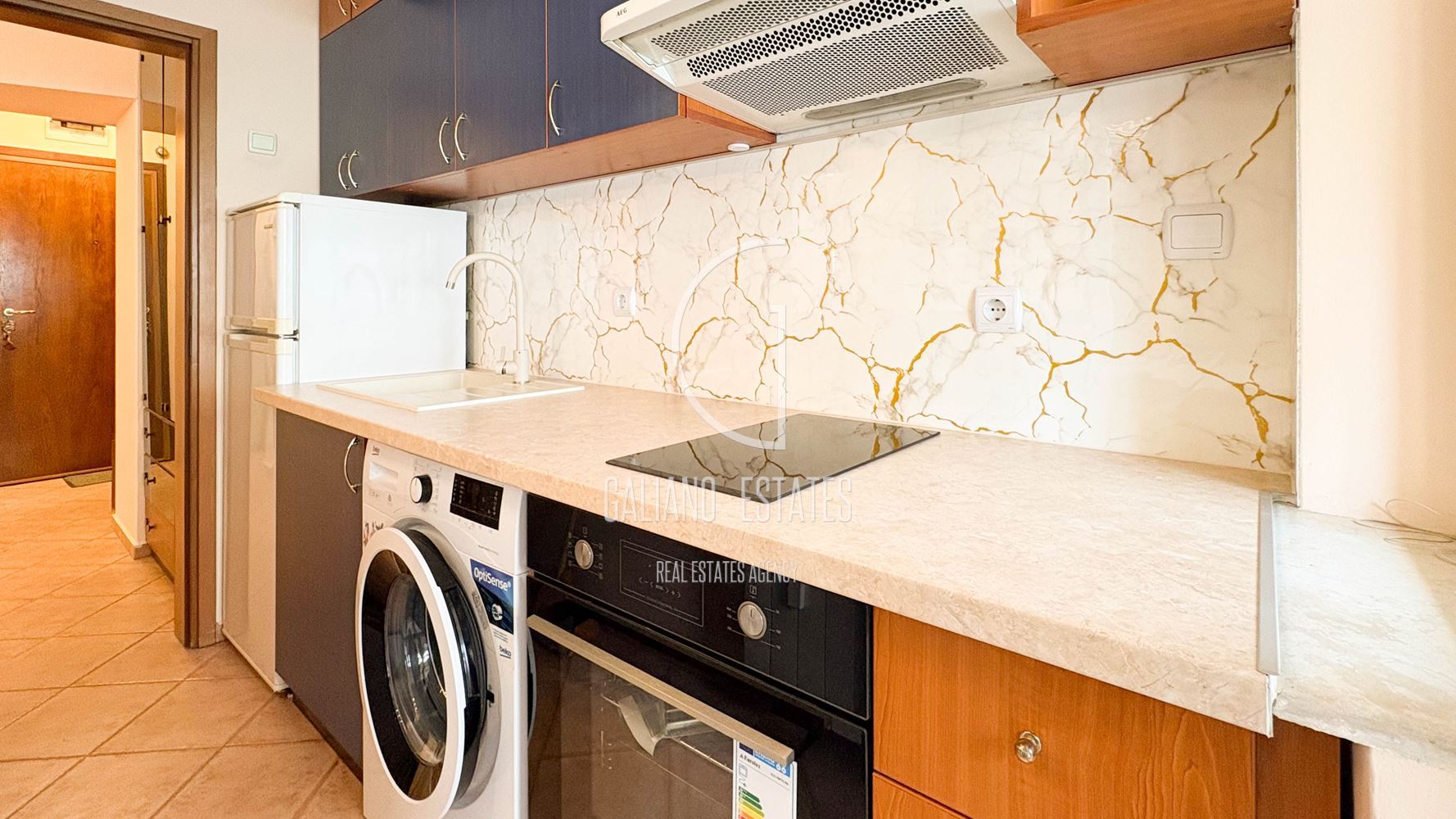 Уютен апартамент до Семинарията - 0