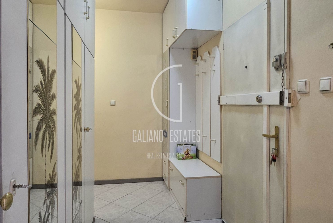 Слънчев двустаен апартамент в жк. "Младост 3" - 0