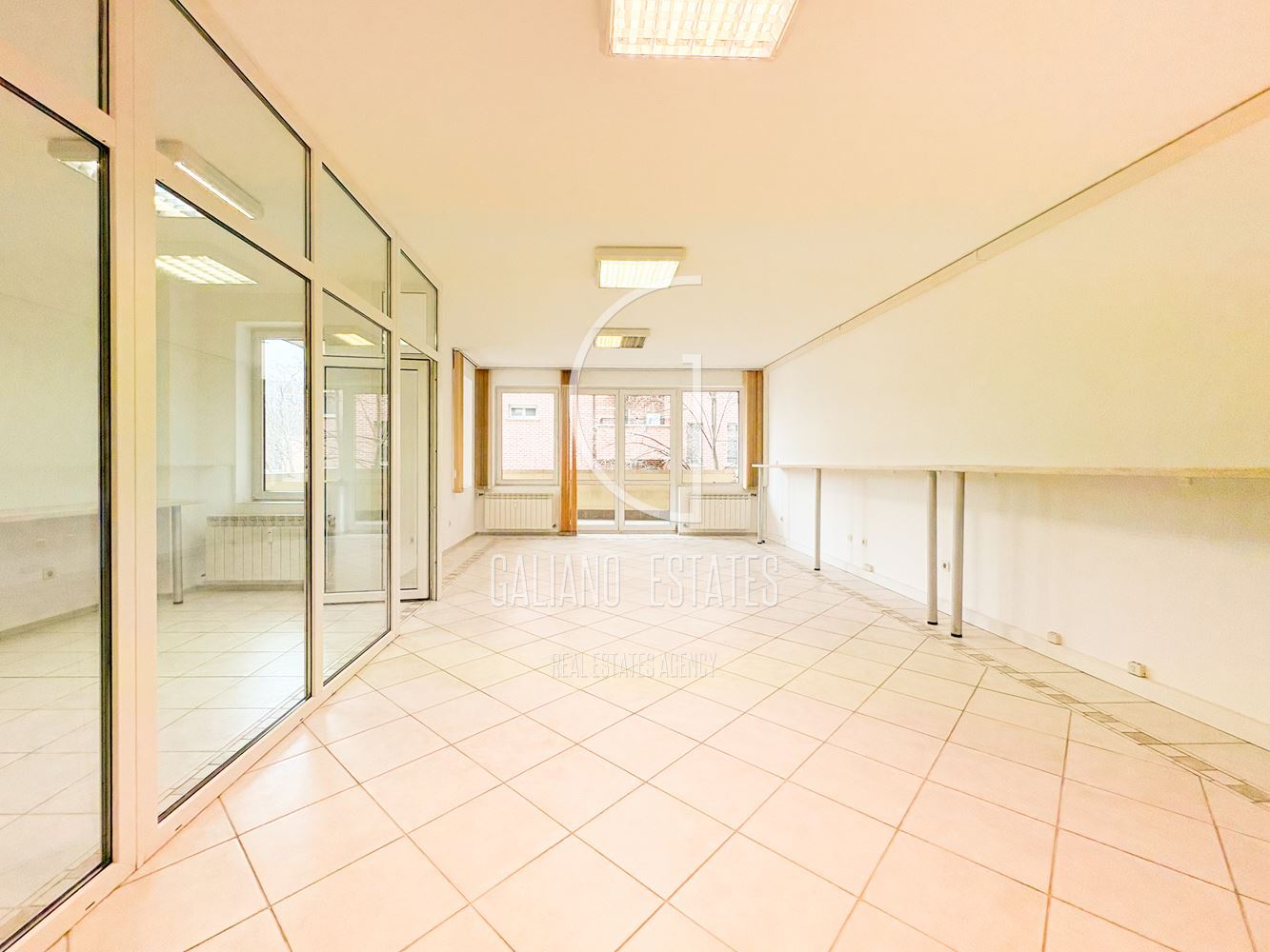 Просторен, светъл офис до метростанция Жулио Кюри - 0