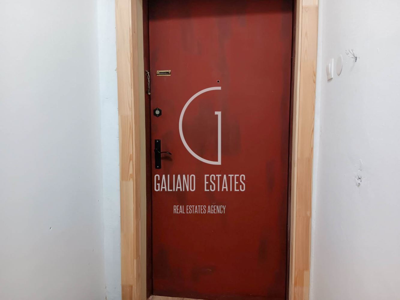 Четиристаен апартамент кв. Медицинска академия - 0