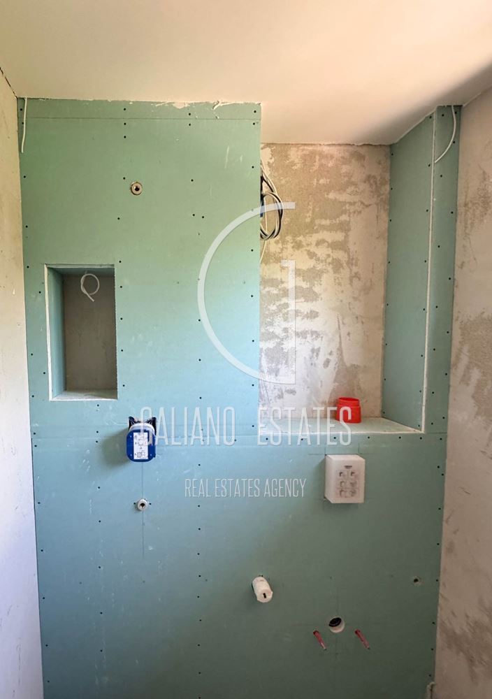 Еднофамилна къща в гр. Банкя - 0