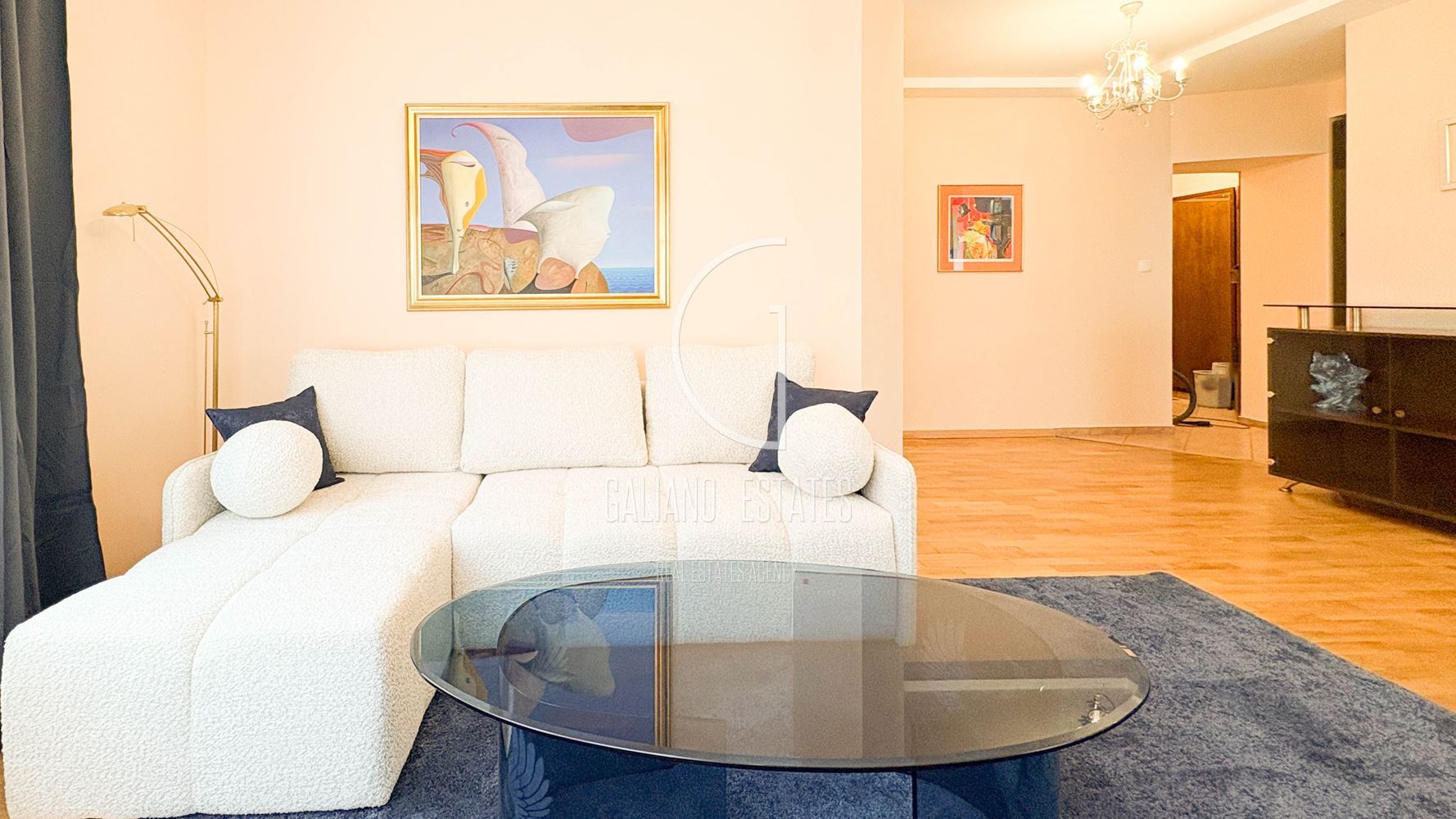 Уютен апартамент до Семинарията - 0