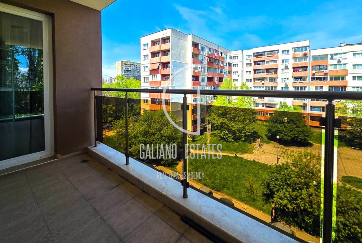 Дизайнерски двустаен апартамент с гараж в ж.к. Сухата река - 0