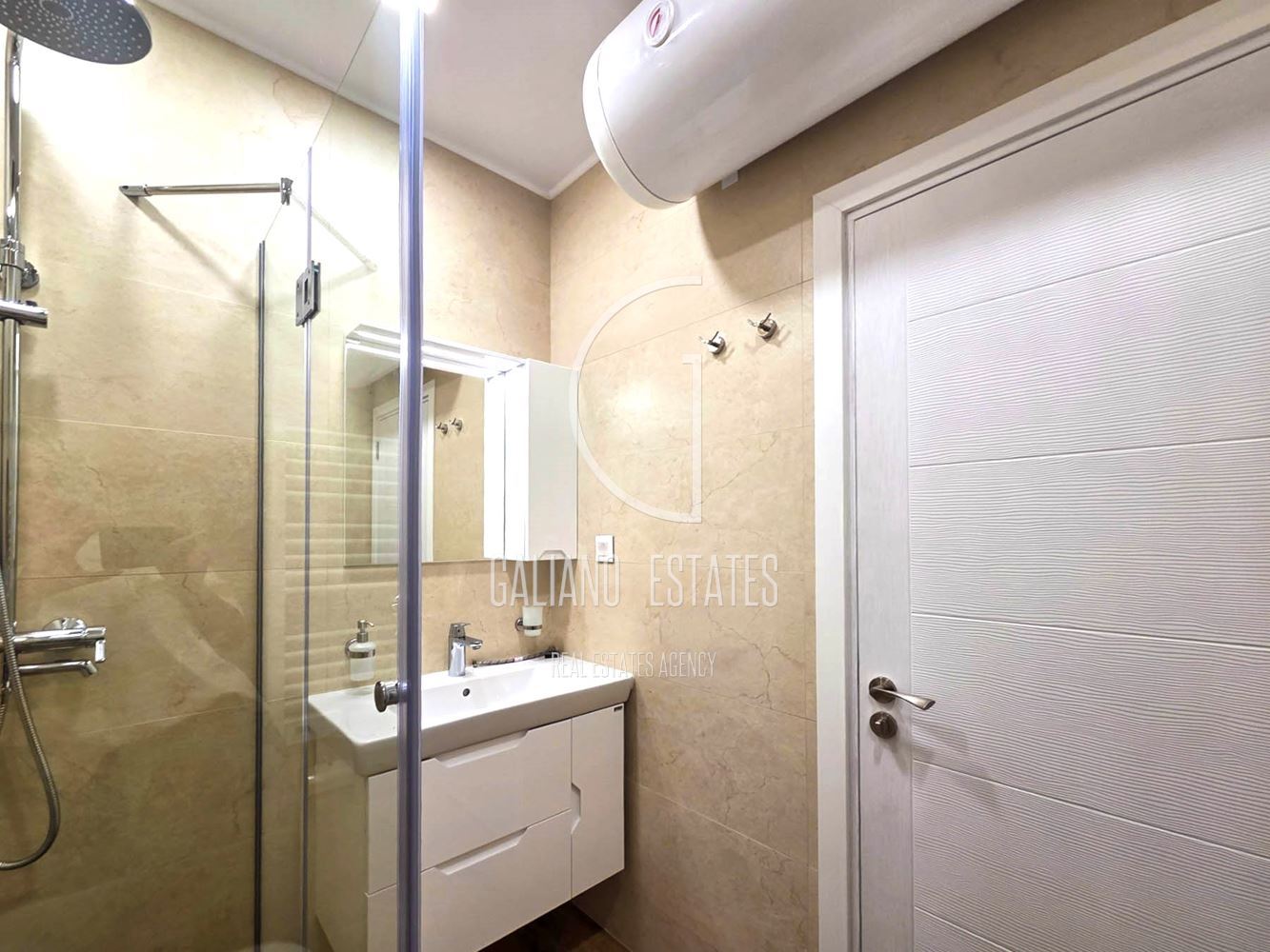 Дизайнерски двустаен апартамент с гараж в ж.к. Сухата река - 0