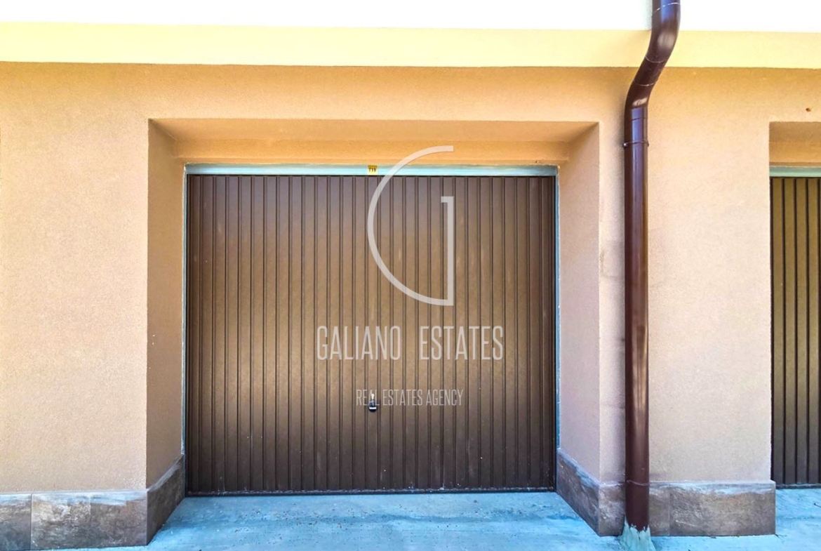 Дизайнерски двустаен апартамент с гараж в ж.к. Сухата река - 0