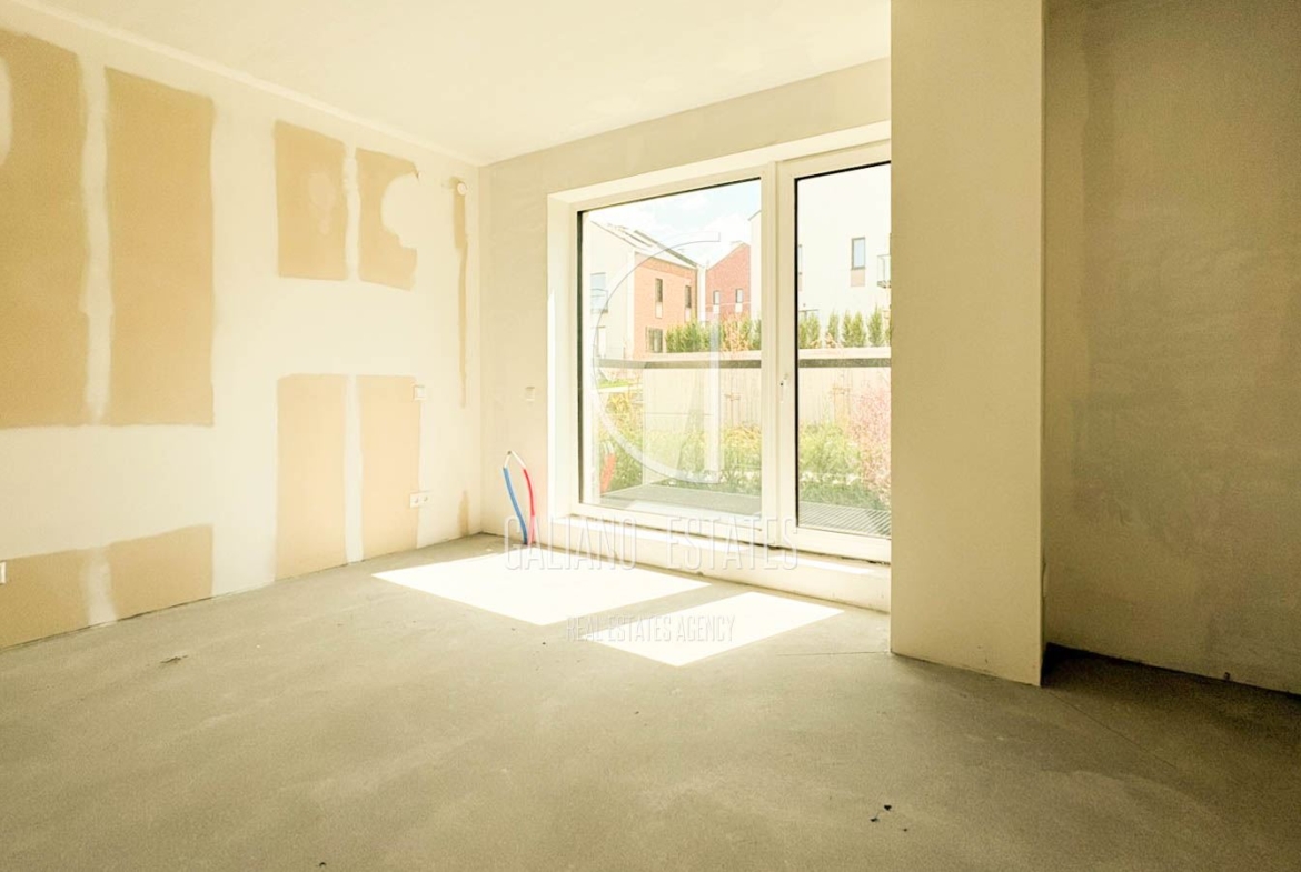 Дом с потенциал в сърцето на Residential Park Lozen - 0