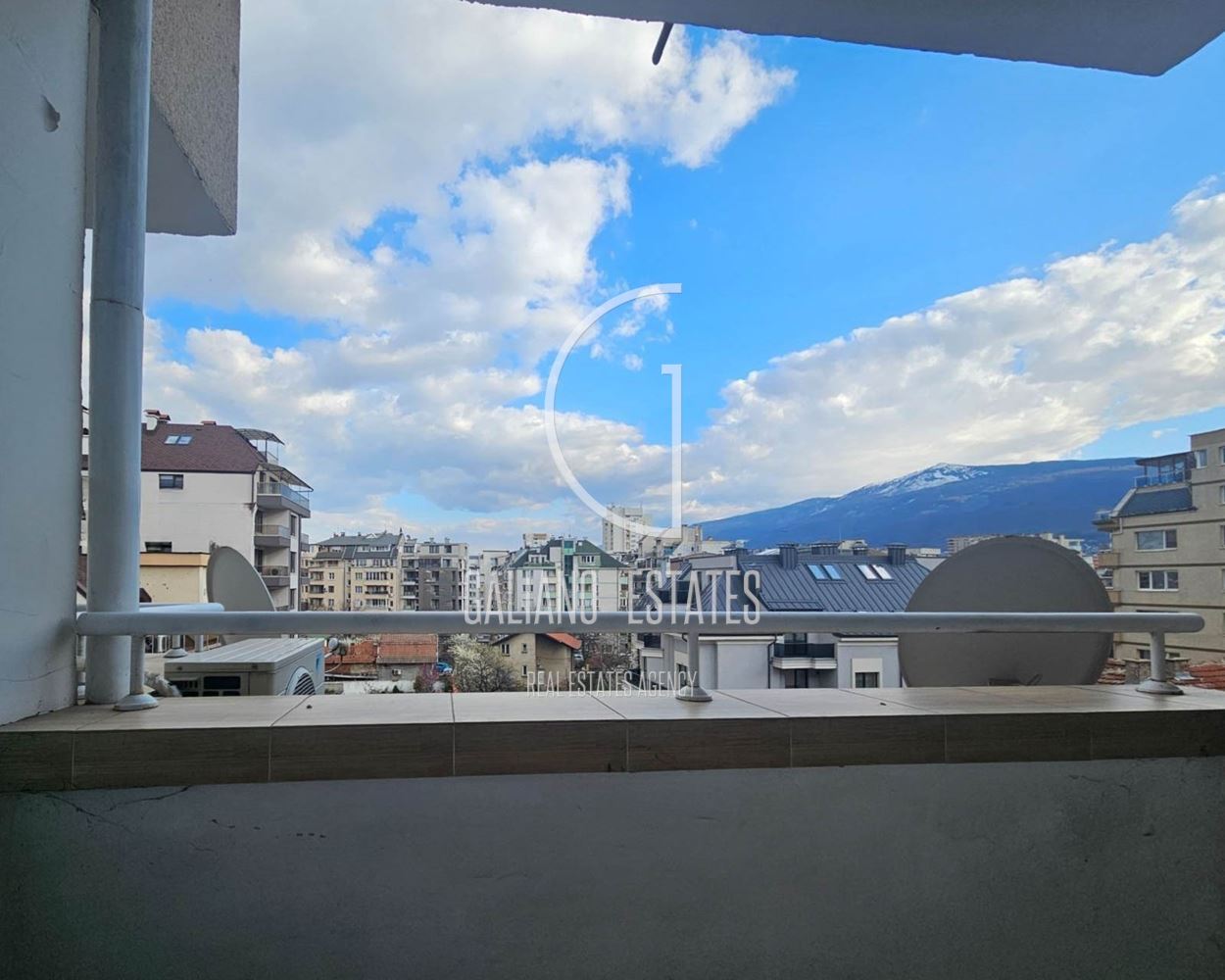 Тристаен апартамент в кв. Хиподрума - 0