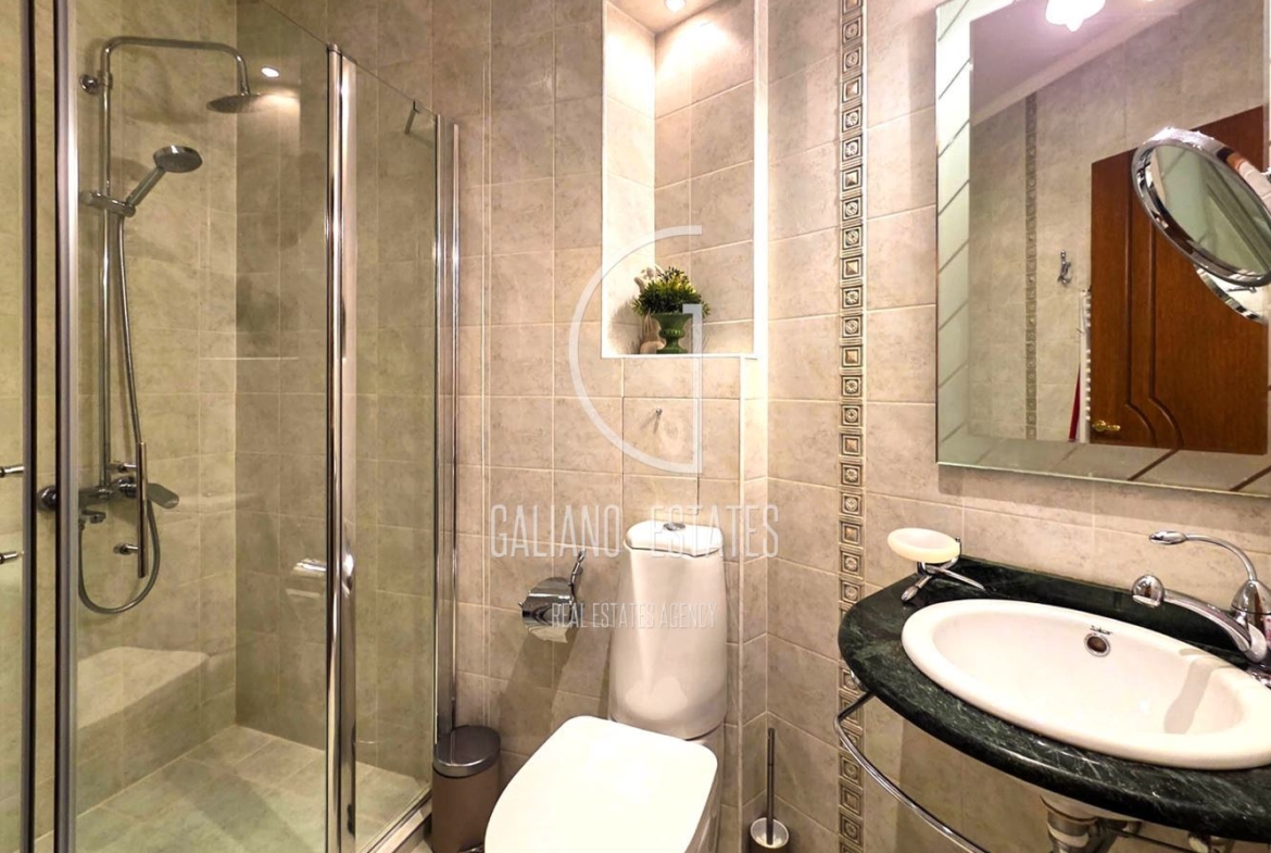 Просторен тристаен апартамент с гараж в кв. Витоша - 0