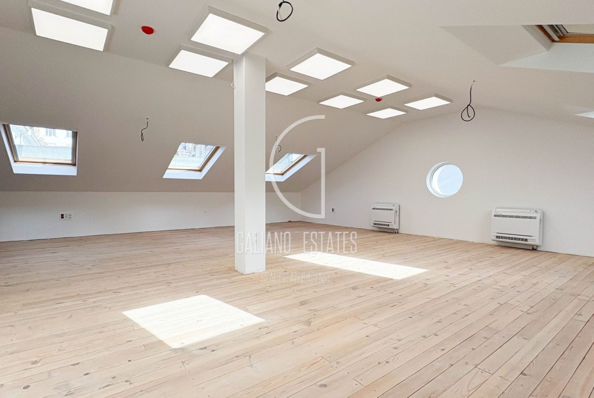 Атрактивен имот със статут на офис до Метростанция Сердика - 0