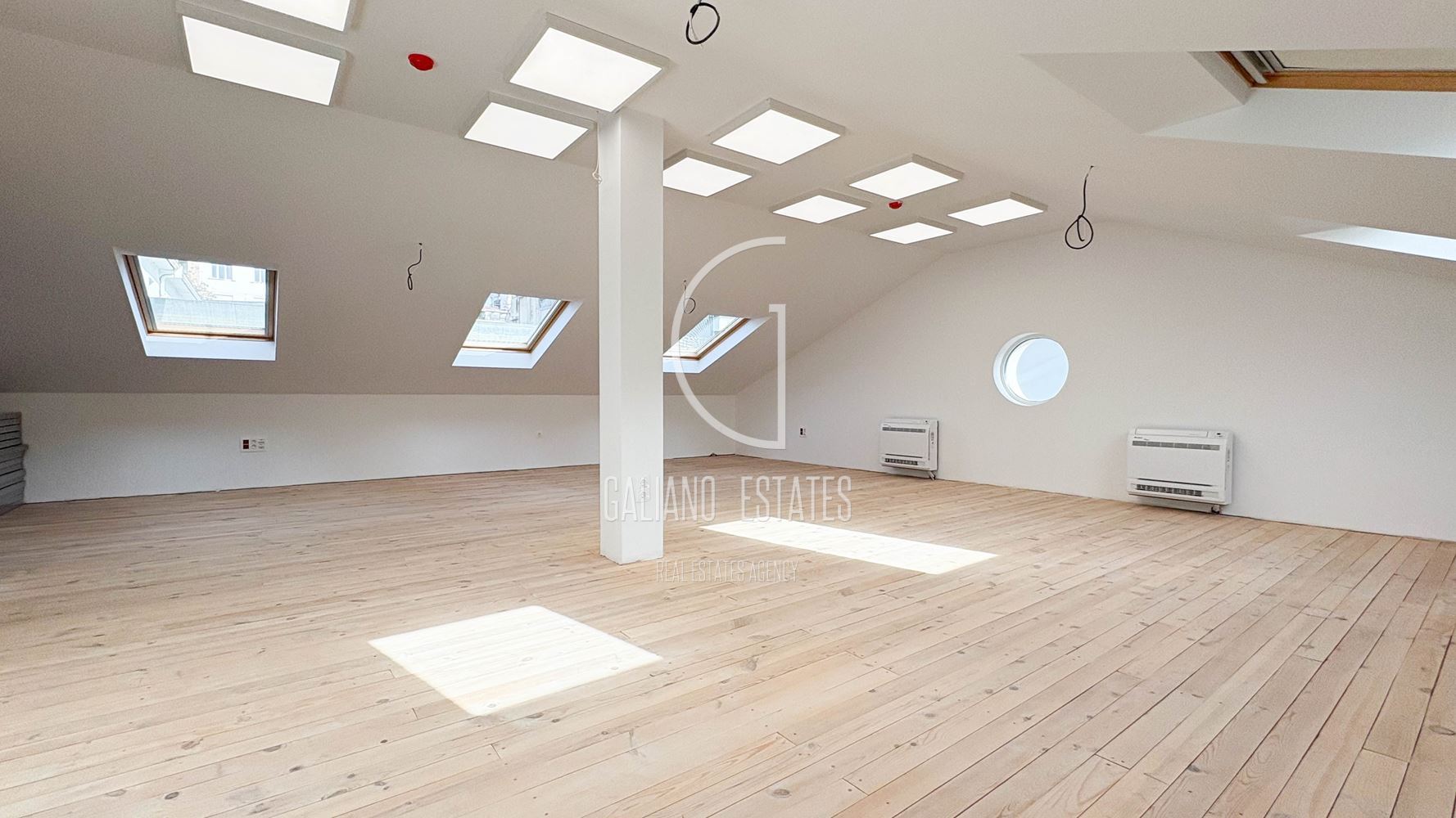 Атрактивен имот със статут на офис до Метростанция Сердика - 0