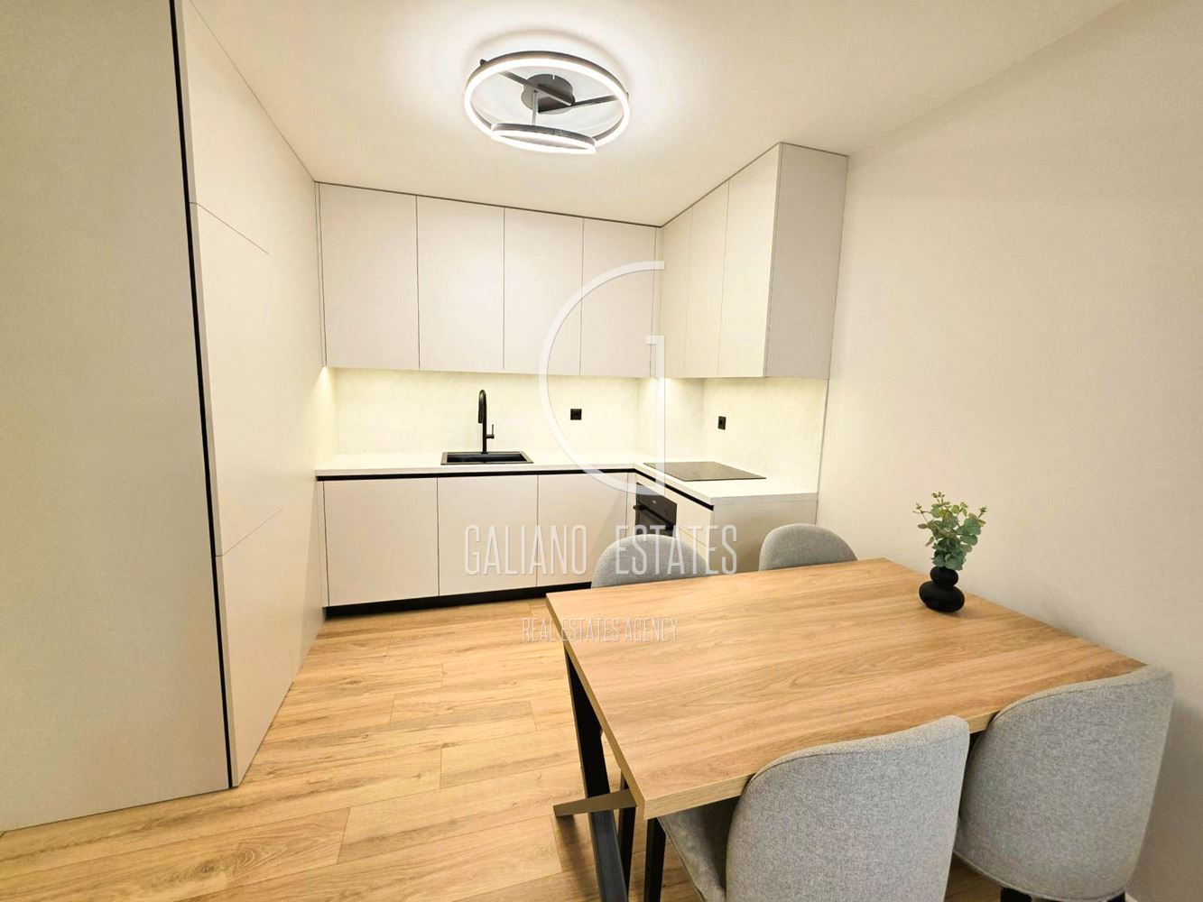 Двустаен апартамент в Медицинска академия - 0