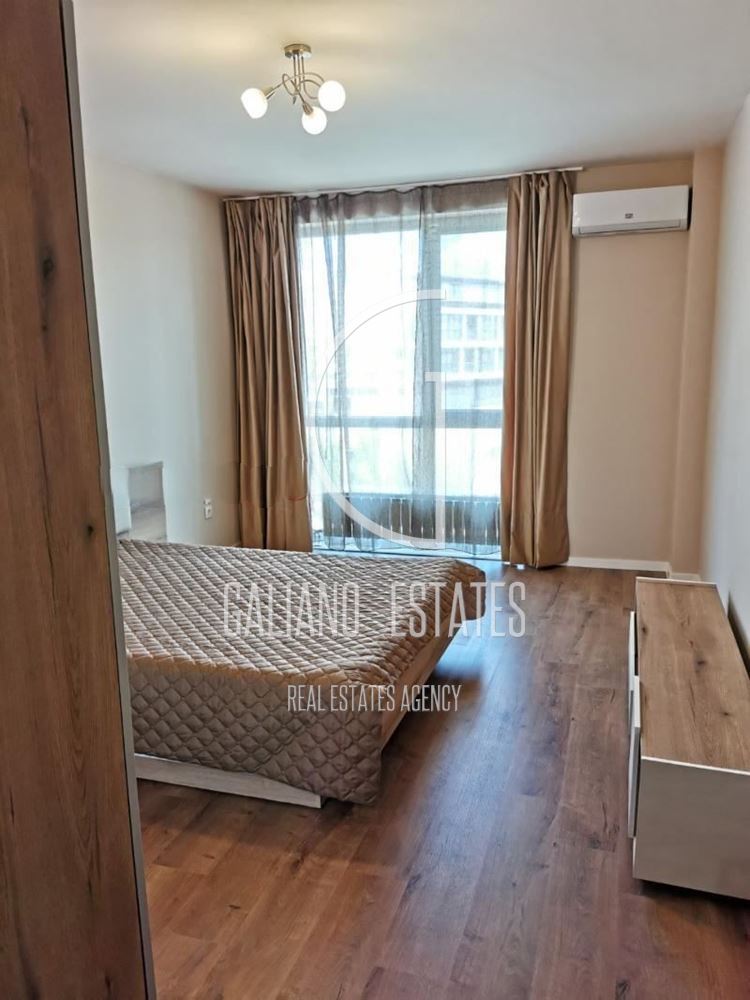 Слънчев двустаен апартамент под наем - 0