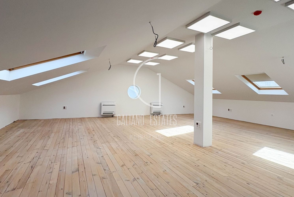 Атрактивен имот със статут на офис до Метростанция Сердика - 0