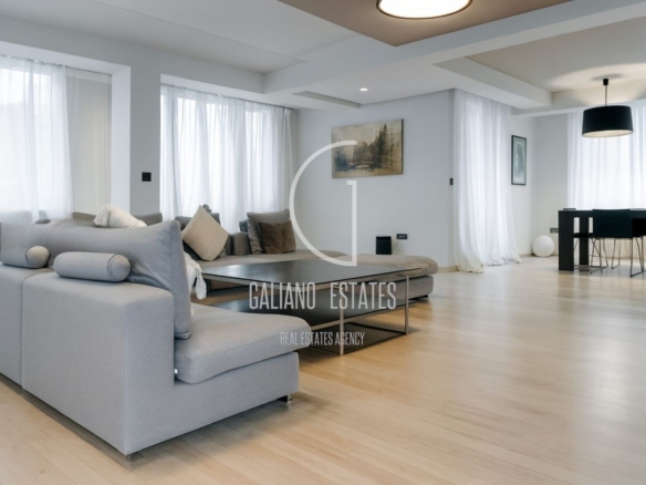 Просторен апартамент в кв.Стрелбище - 0