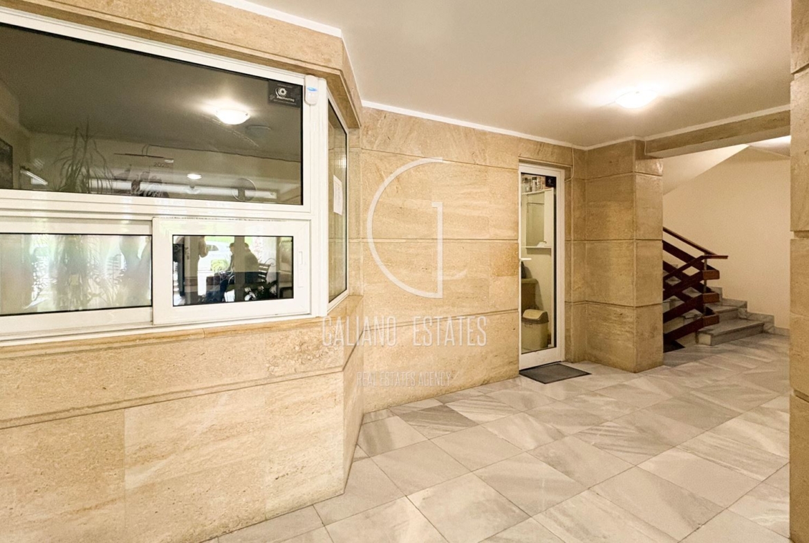 Уютен апартамент до Семинарията - 0