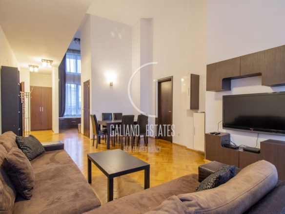 Прекрасен тристаен апартамент в престижен затворен комплекс - 0