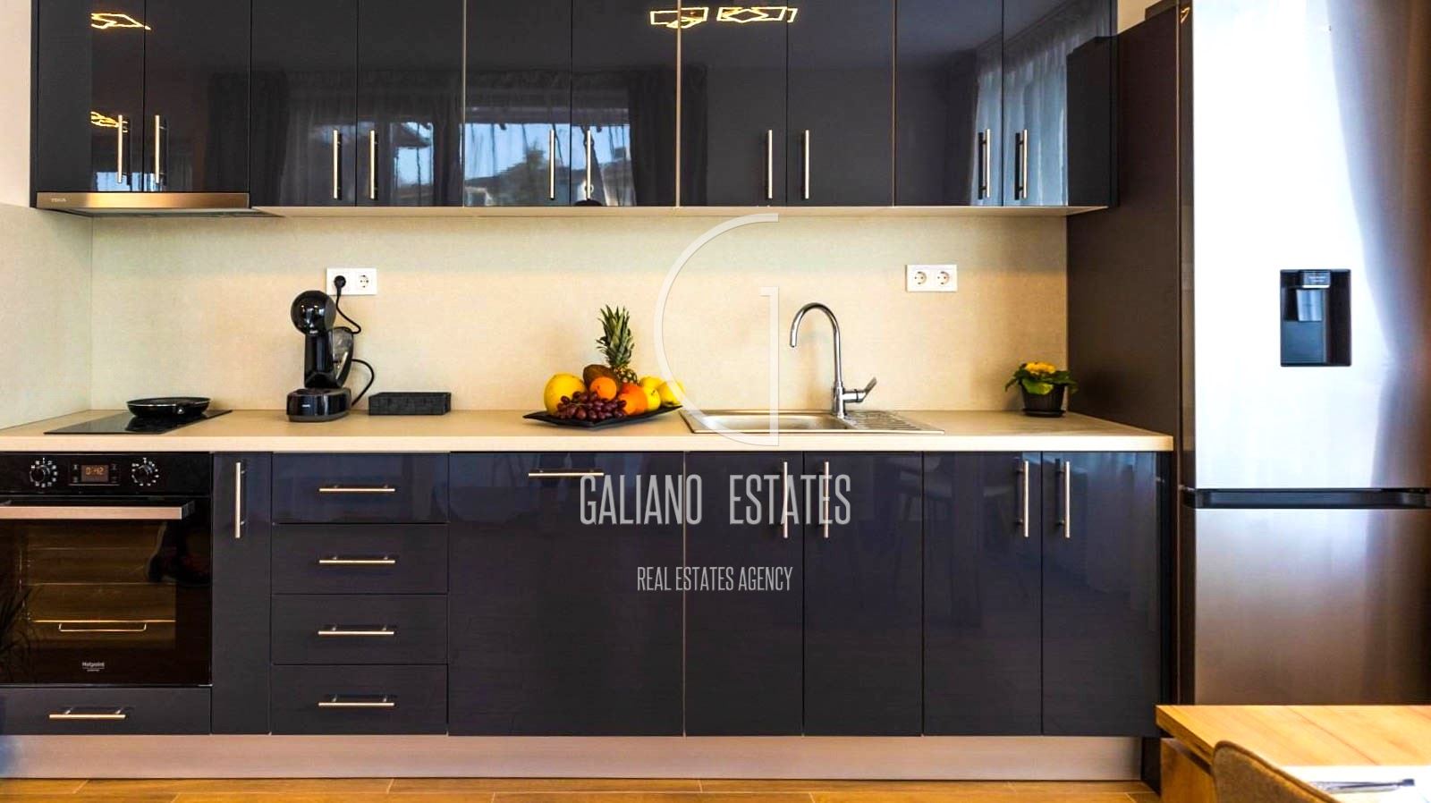 Елегантен тристаен апартамент в ж.к. Изток - 0