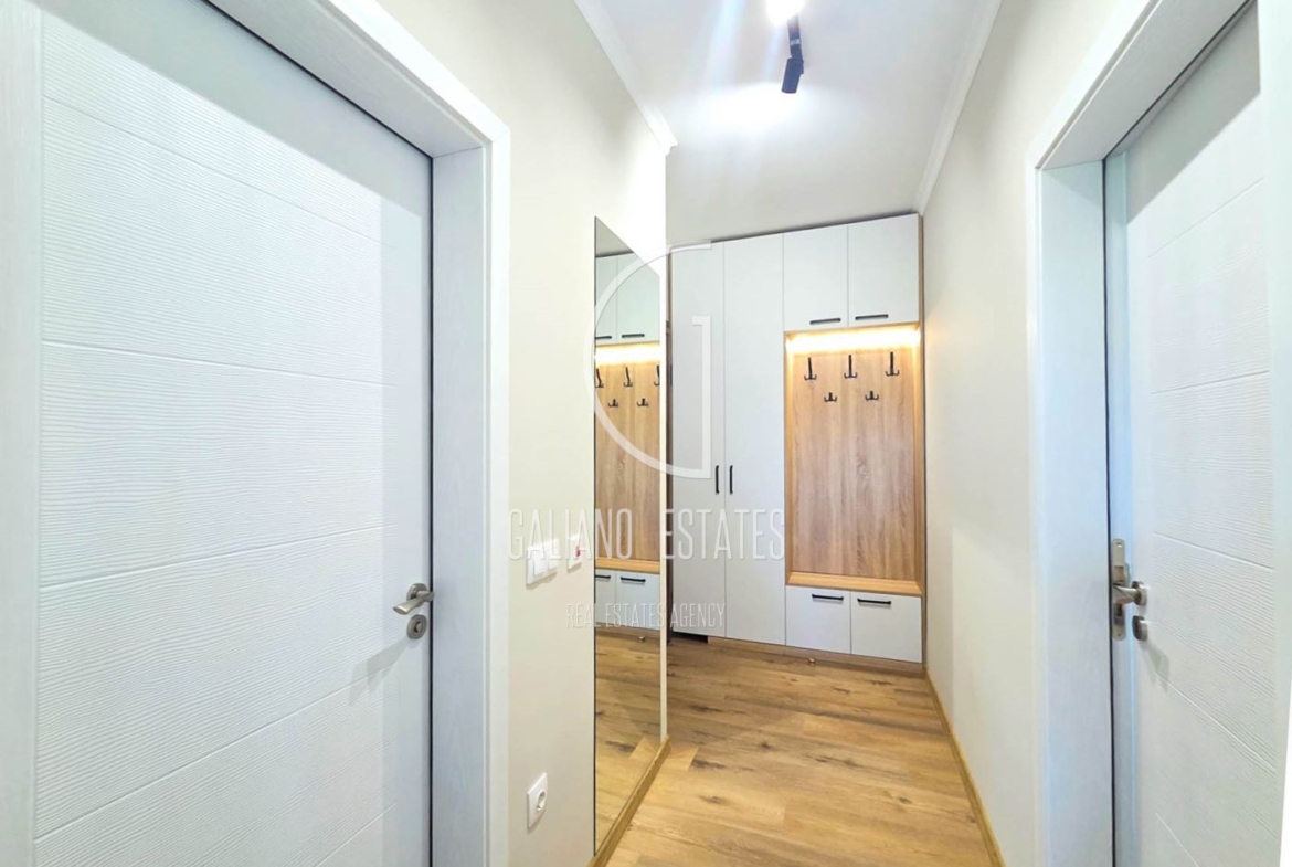 Дизайнерски двустаен апартамент с гараж в ж.к. Сухата река - 0