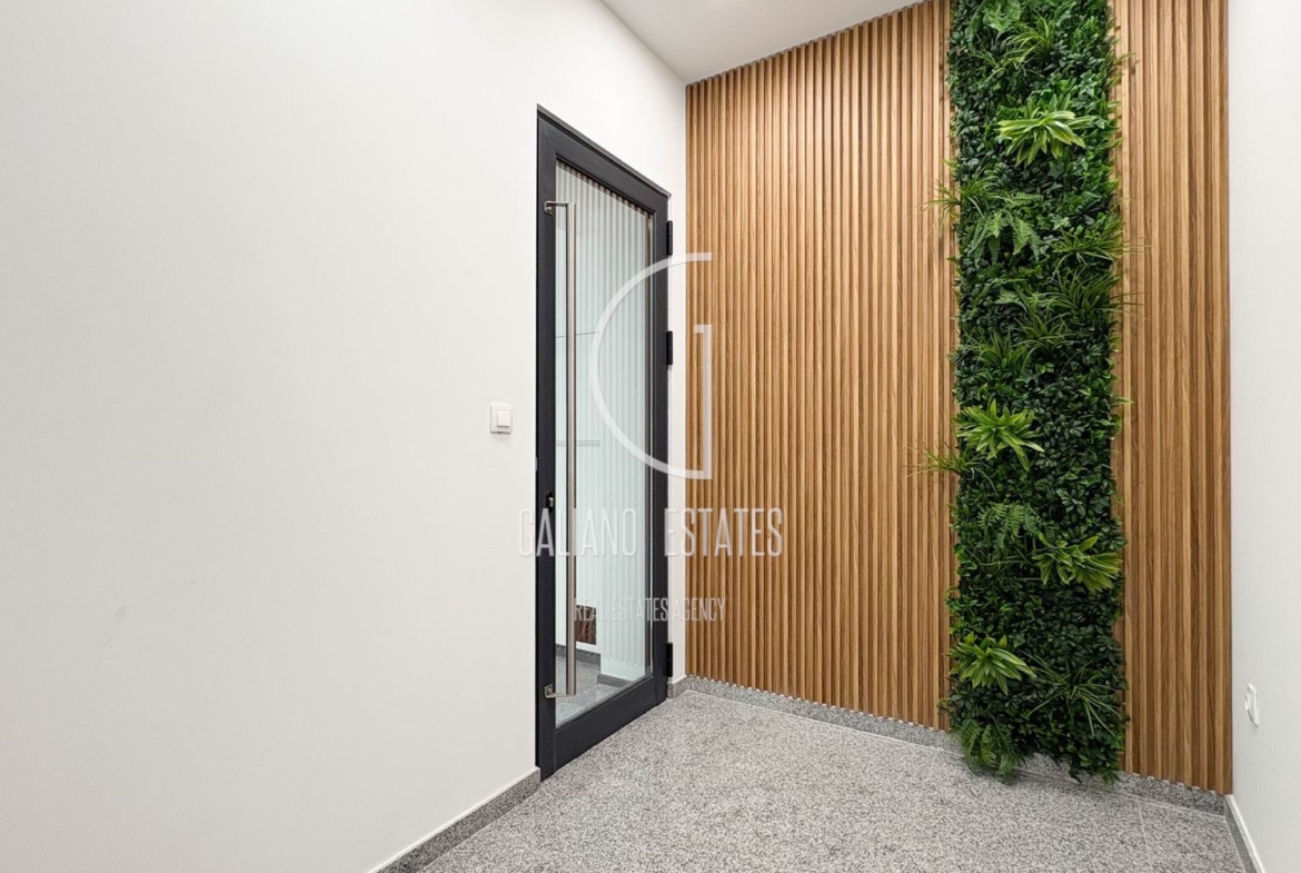 Атрактивен имот със статут на офис до Метростанция Сердика - 0