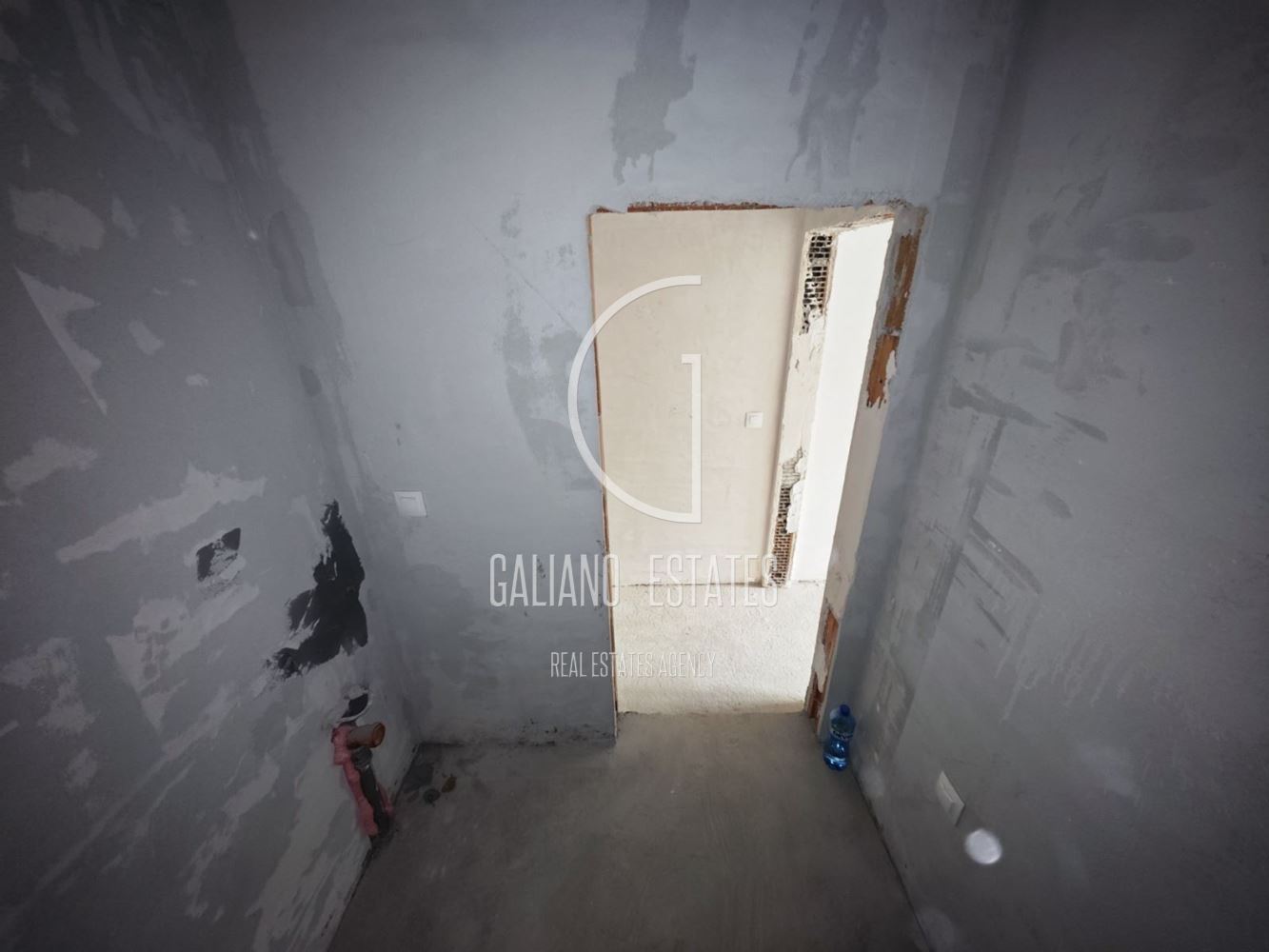 Двустаен апартамент в кв. Малинова Долина - 0