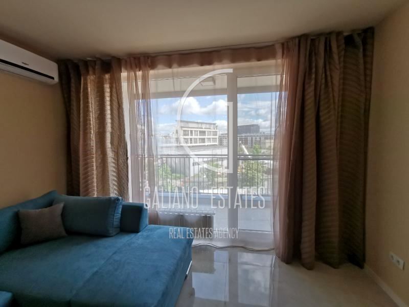 Слънчев двустаен апартамент под наем - 0