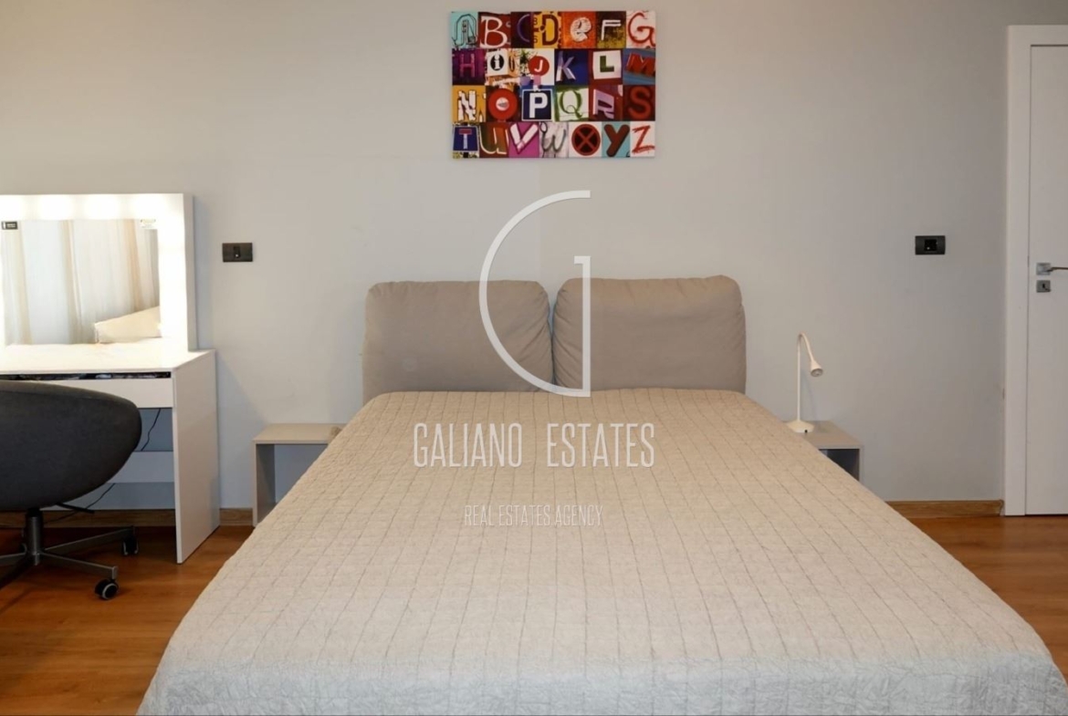 Просторен апартамент в кв.Стрелбище - 0