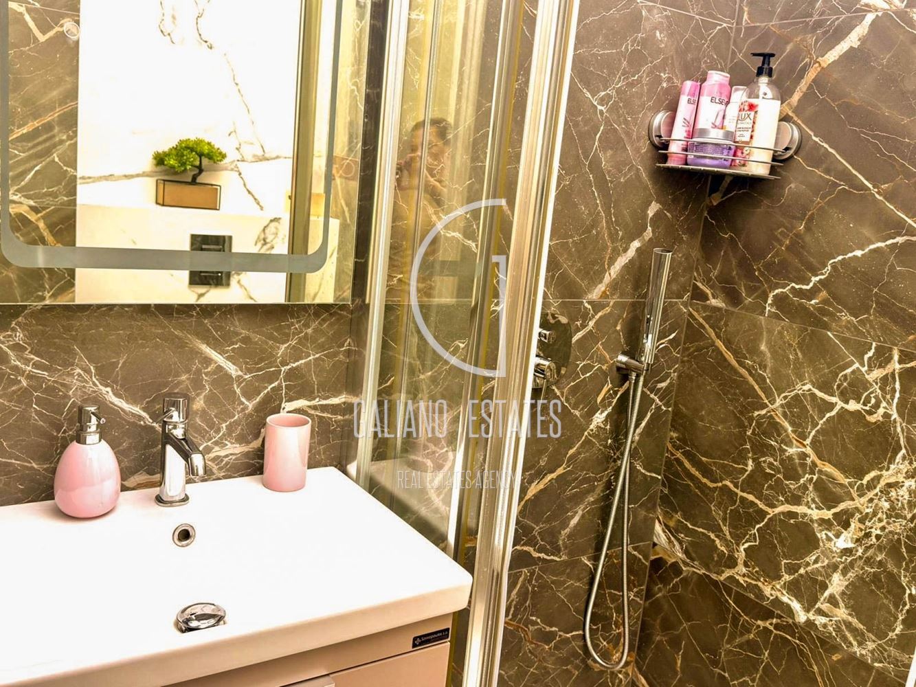 Стилен тристаен апартамент в кв. Драгалевци - 0