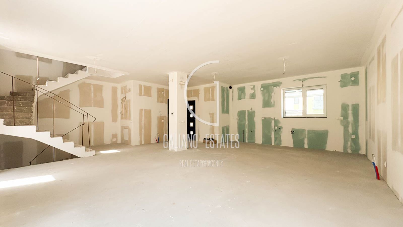 Дом с потенциал в сърцето на Residential Park Lozen - 0