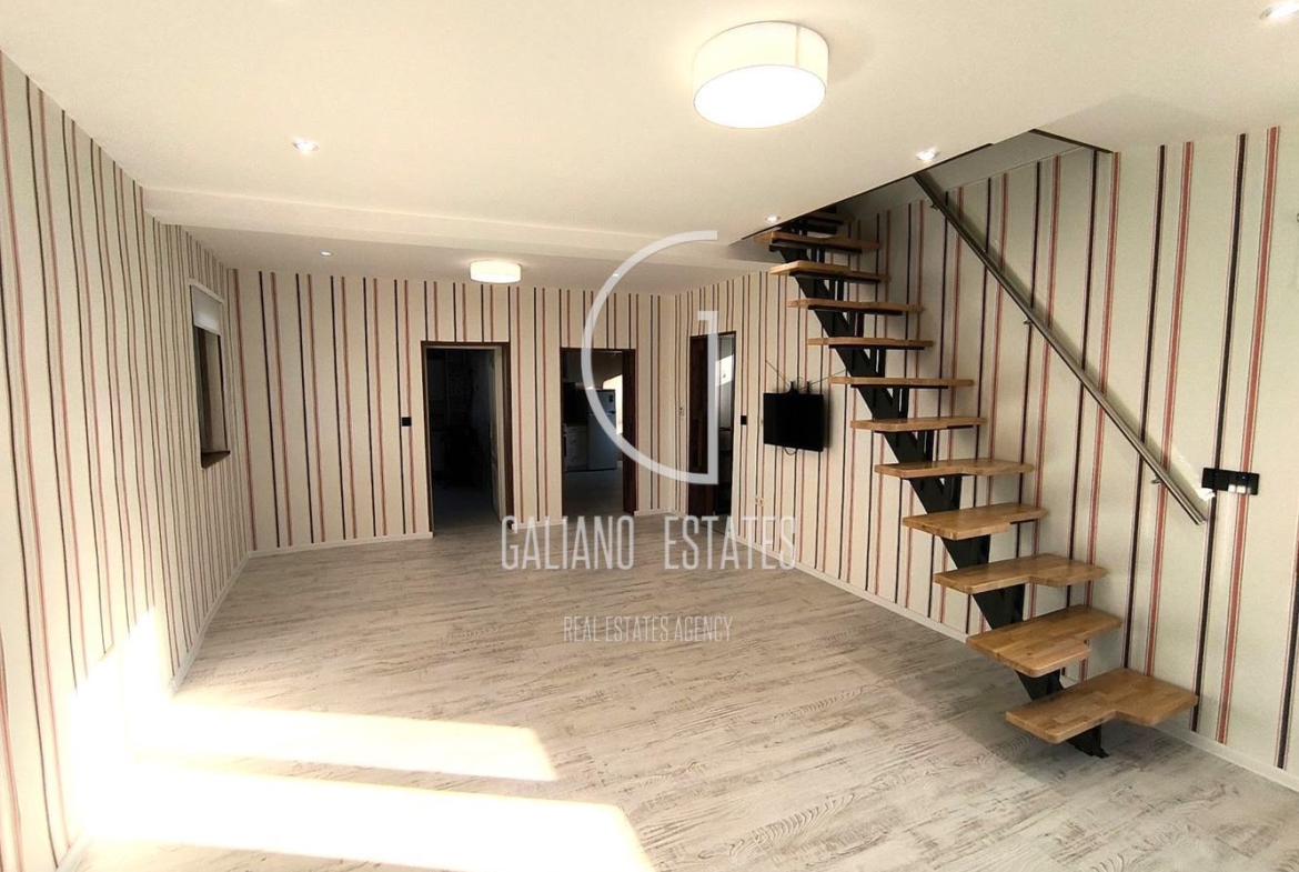 Модерна къща с просторен двор и паркоместа в Горубляне - 0