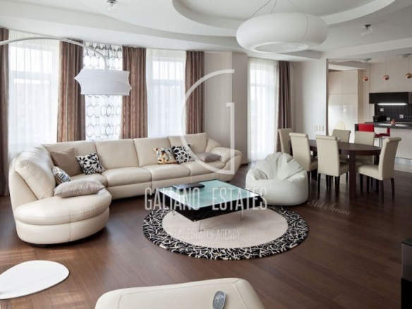 Елегантен тристаен апартамент в кв. Стрелбище - 0