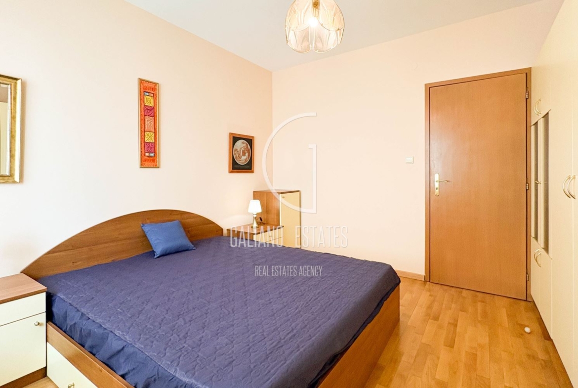 Уютен апартамент до Семинарията - 0