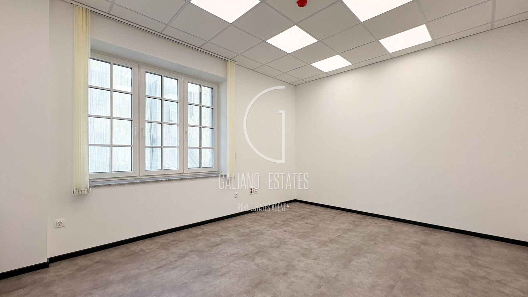 Атрактивен имот със статут на офис до Метростанция Сердика - 0