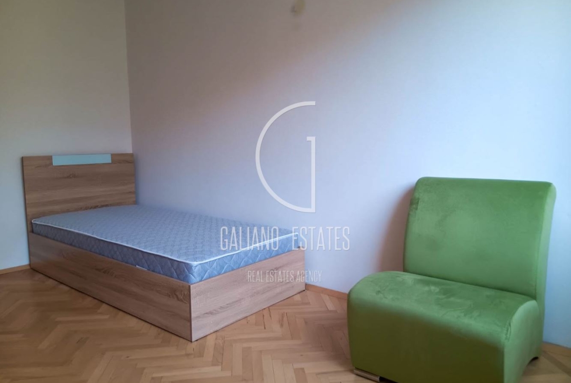 Четиристаен апартамент кв. Медицинска академия - 0