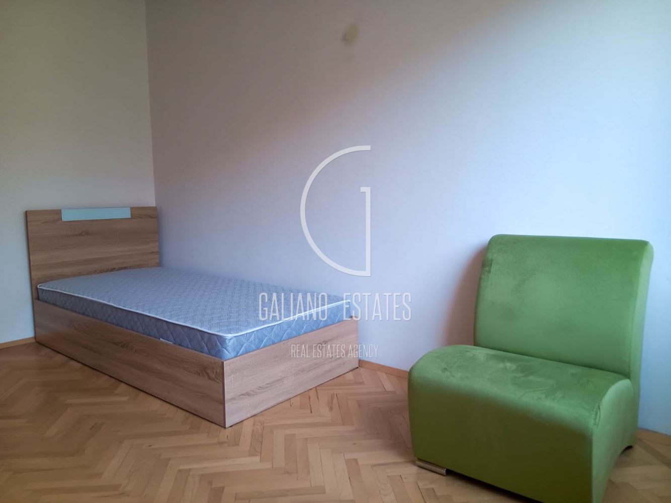 Четиристаен апартамент кв. Медицинска академия - 0