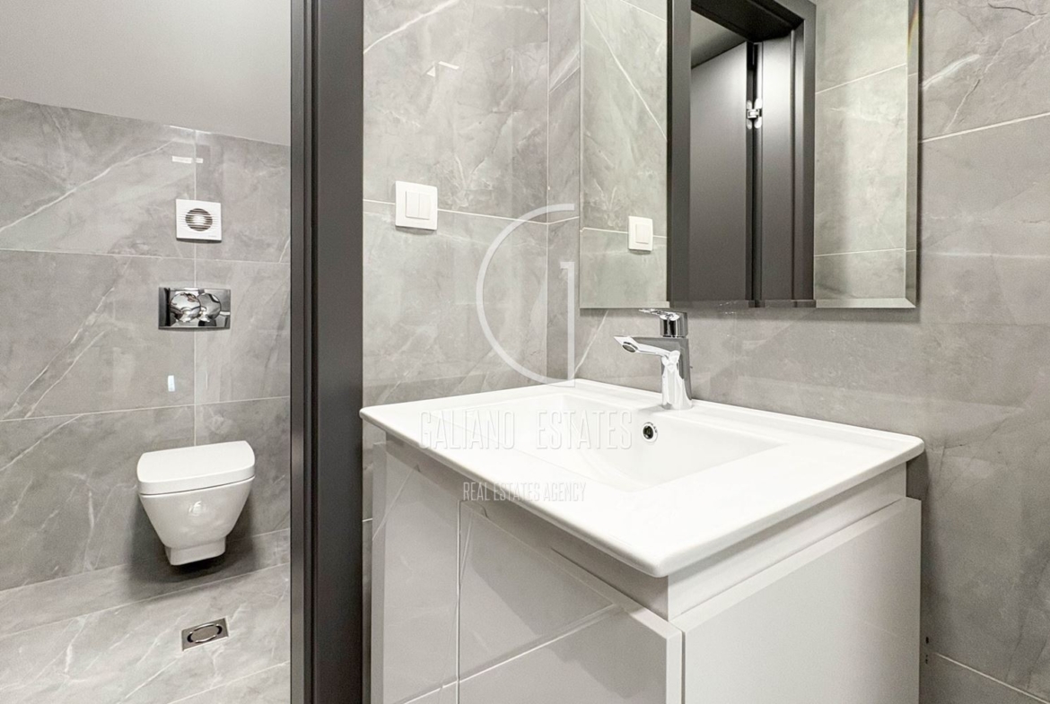 Атрактивен имот със статут на офис до Метростанция Сердика - 0